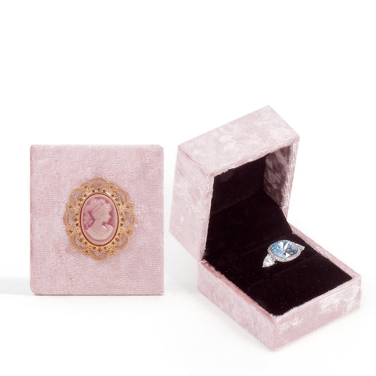 Scatola Porta Anelli in Velluto con Cammeo in Rilievo - Elegante Design Vintage