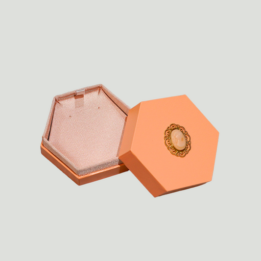 Elegante Scatola Porta Gioielli Esagonale con Cammeo